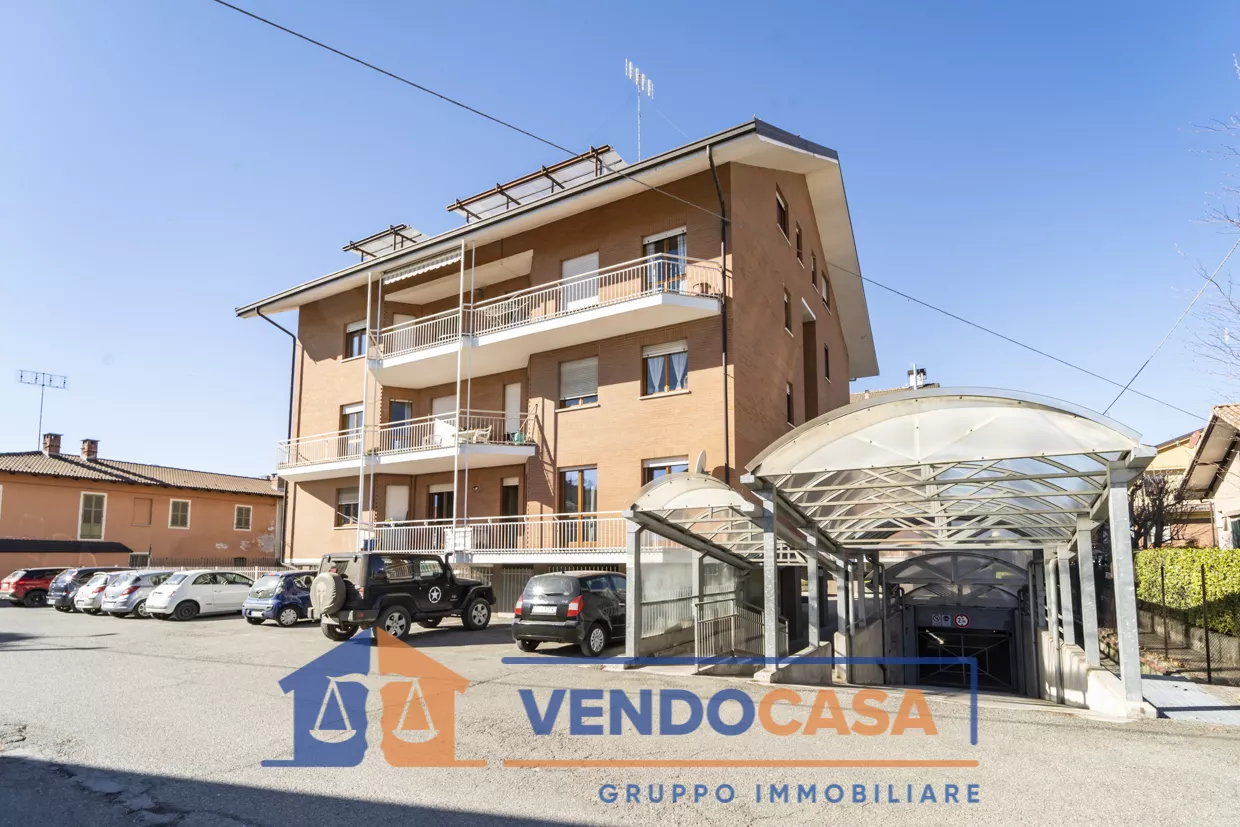 Immagine per Locale Commerciale in vendita a Borgo San Dalmazzo via Villar 15