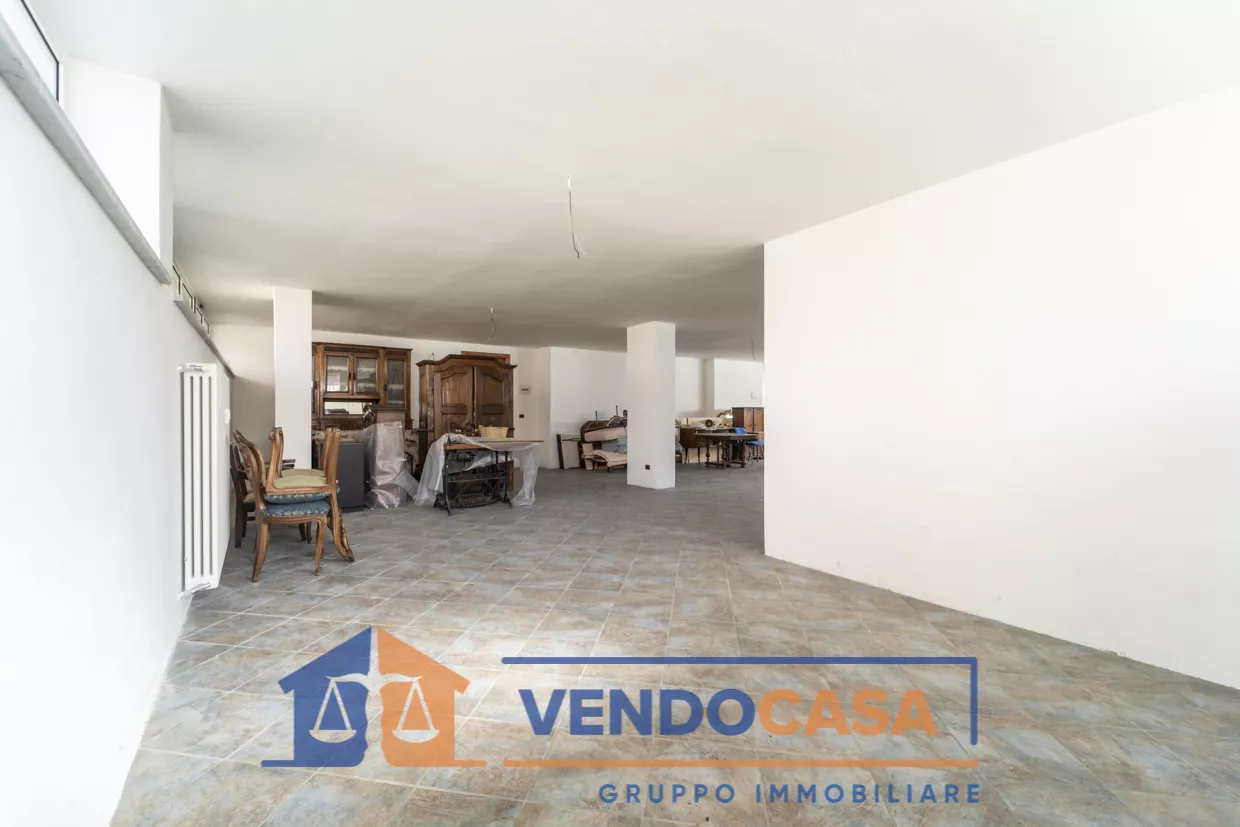 Immagine per Locale Commerciale in vendita a Borgo San Dalmazzo via Villar 15