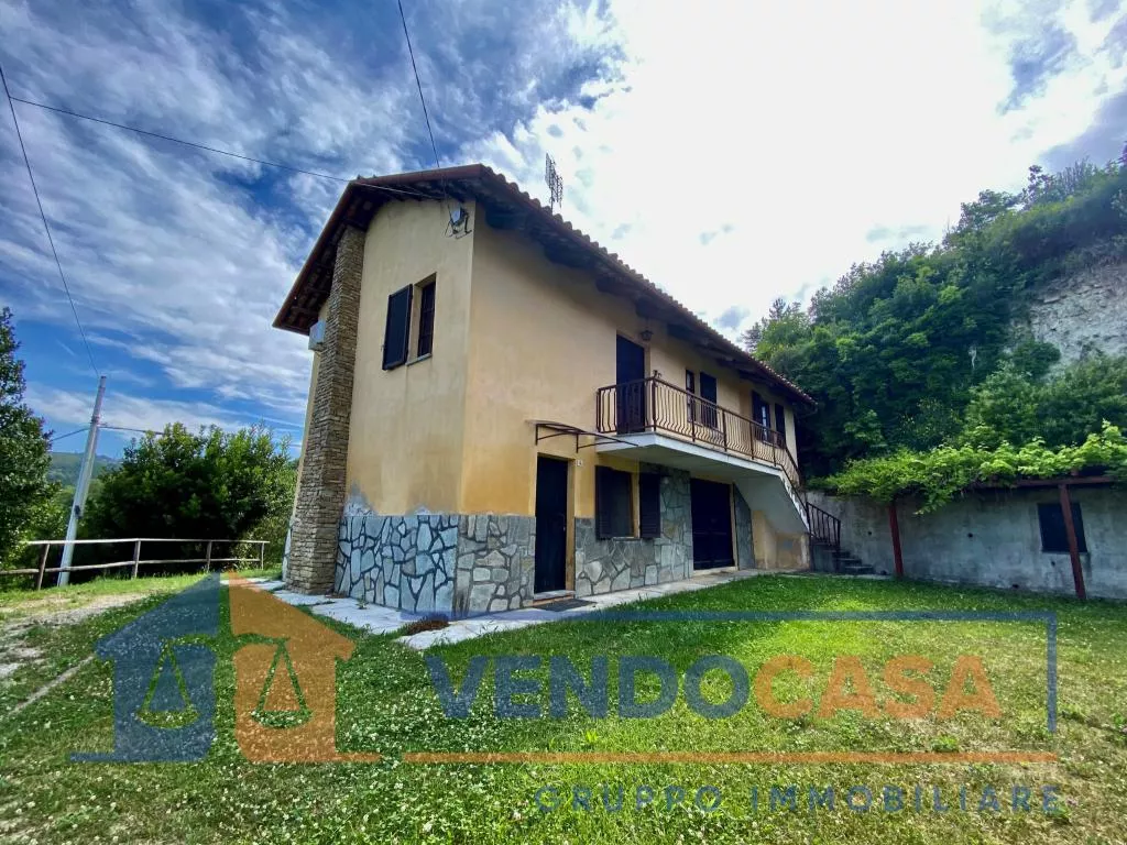 Immagine per Casa Indipendente in vendita a Rodello via Rittano 4