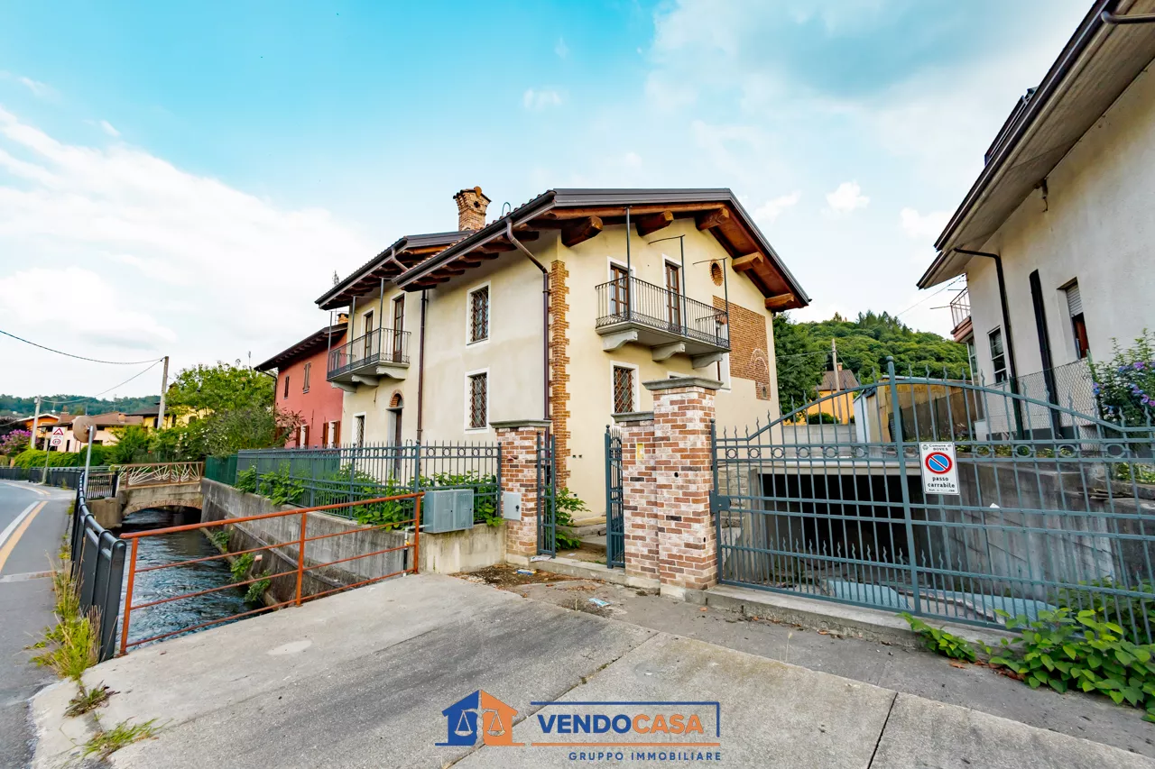 Immagine per Casa Indipendente in vendita a Boves via Santuario 185