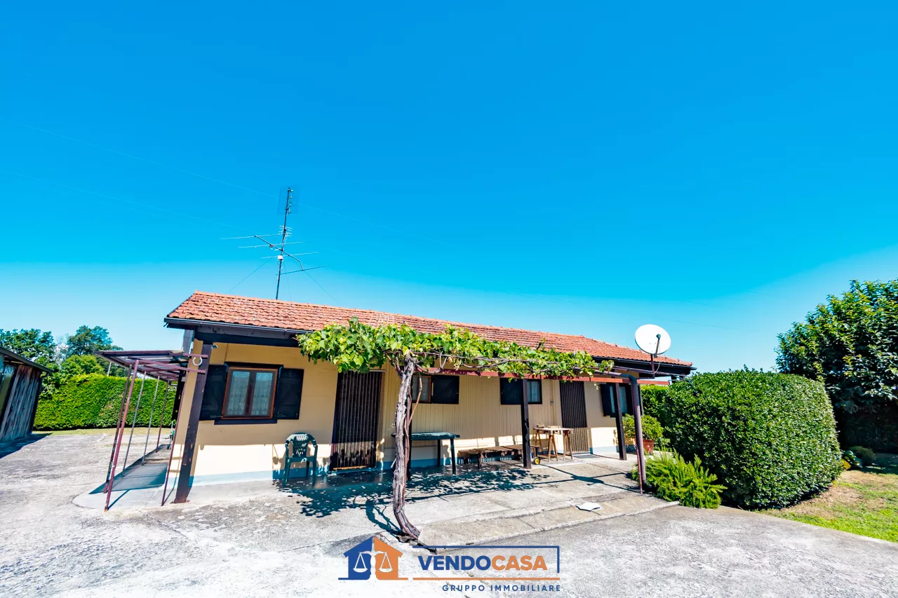 Immagine per Casa Indipendente in vendita a Fossano via Cuneo 385