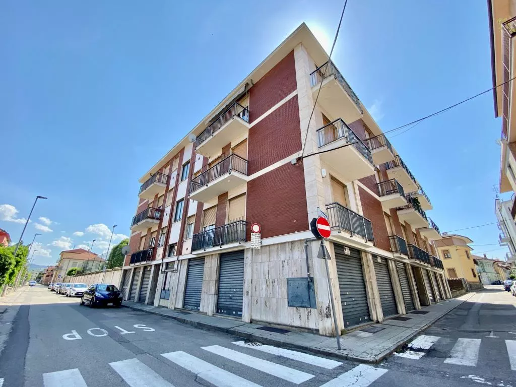 Immagine per Appartamento in vendita a Alba via Vuillermin 2