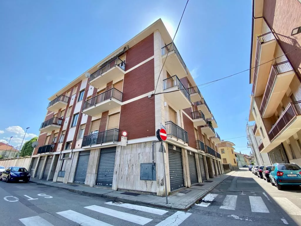 Immagine per Appartamento in vendita a Alba via Vuillermin 2