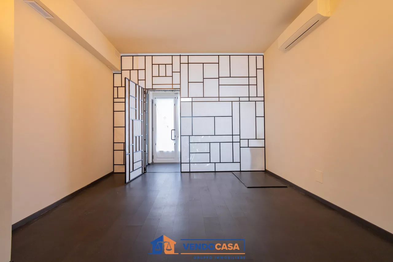 Immagine per Locale Commerciale in vendita a Cuneo via Giacinto Castellani 12