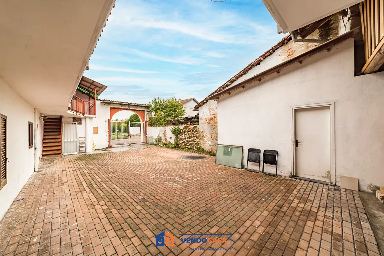 Immagine per Casa Indipendente in vendita a Narzole via Cuneo 20