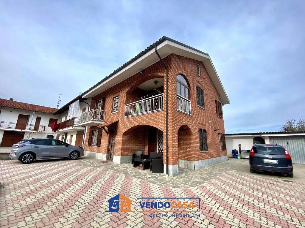 Immagine per Casa Indipendente in vendita a Roddi via Agostino Morando 12
