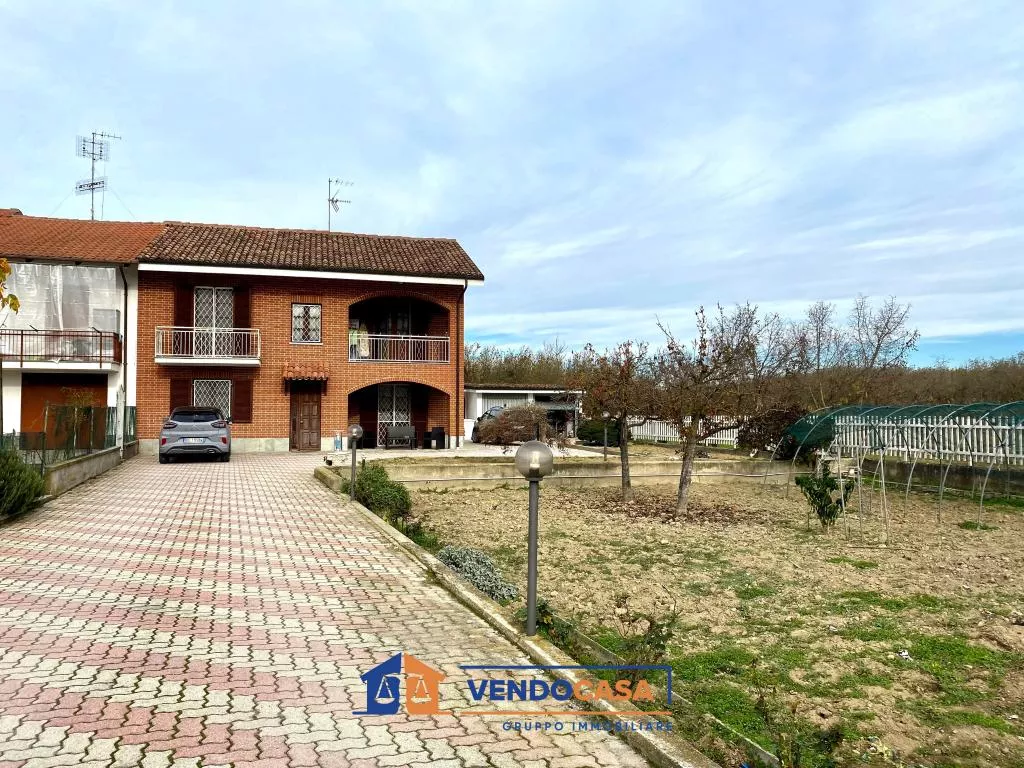 Immagine per Casa Indipendente in vendita a Roddi via Agostino Morando 12