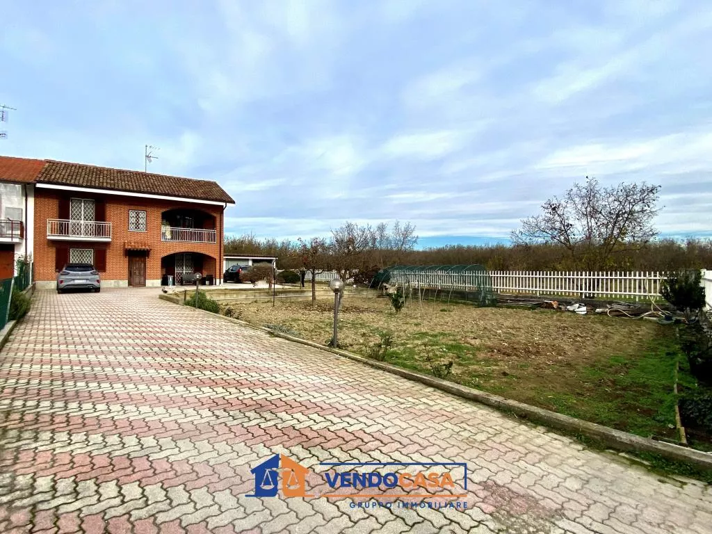Immagine per Casa Indipendente in vendita a Roddi via Agostino Morando 12
