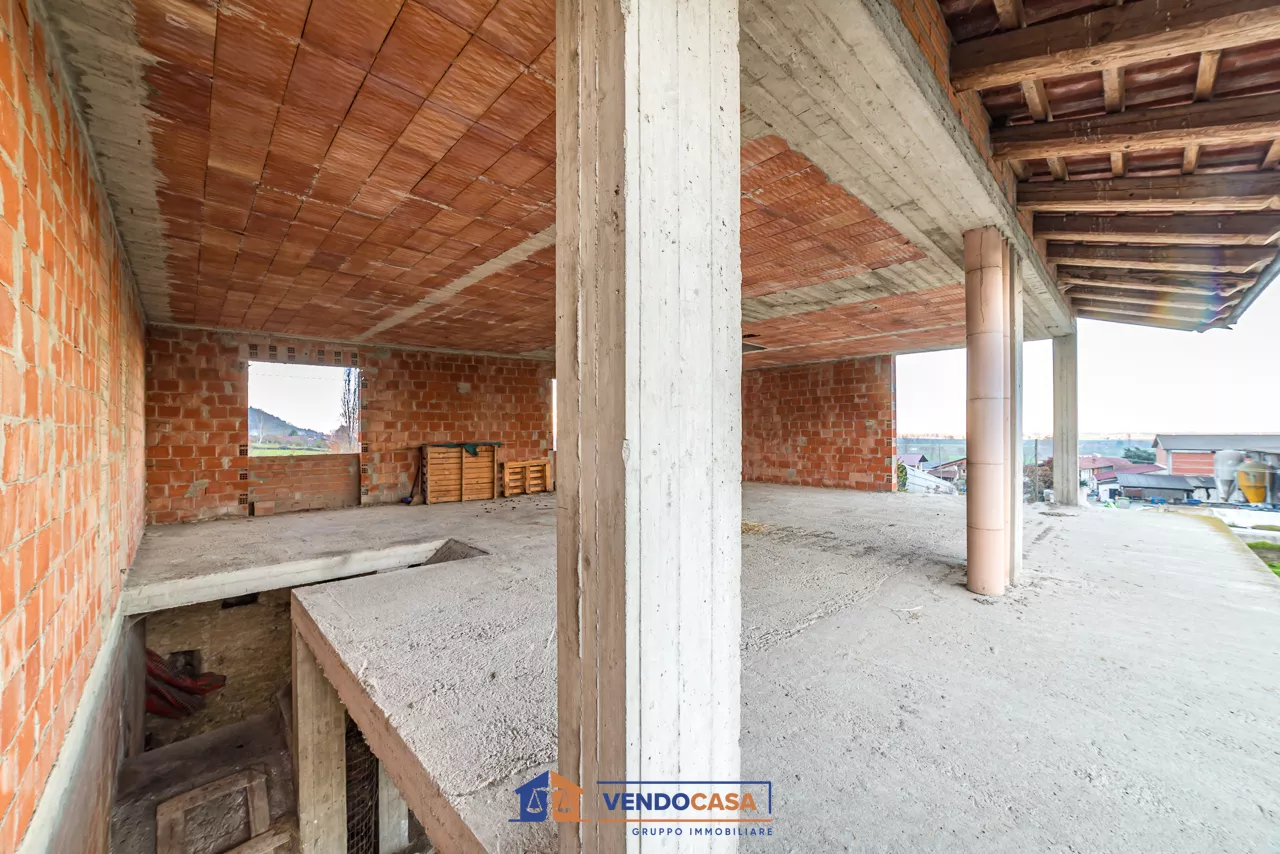 Immagine per Casa Indipendente in vendita a Envie via Baroero 9