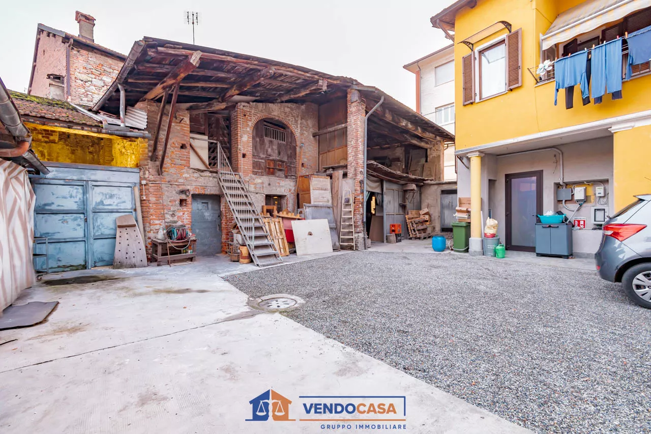 Immagine per Magazzino in vendita a Borgo San Dalmazzo via Guglielmo Marconi 46