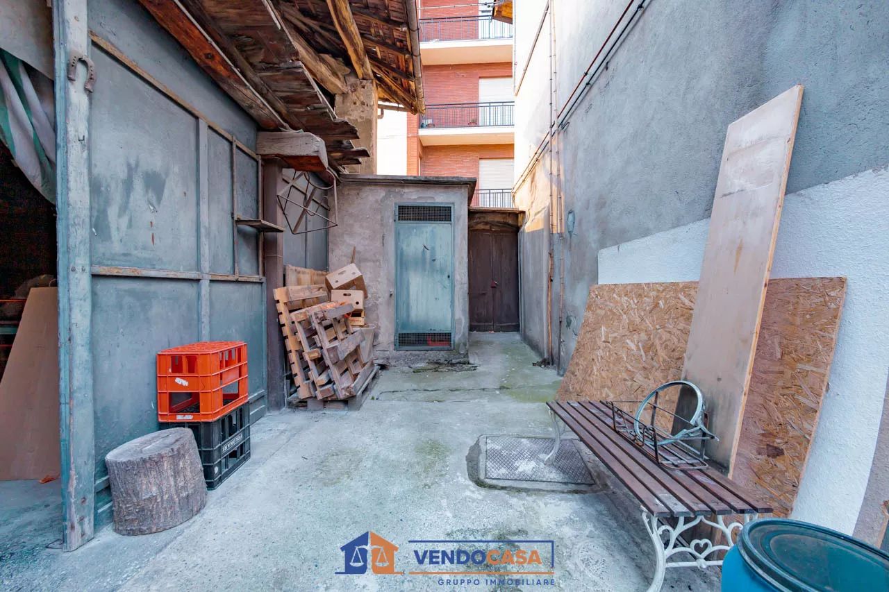 Immagine per Magazzino in vendita a Borgo San Dalmazzo via Guglielmo Marconi 46