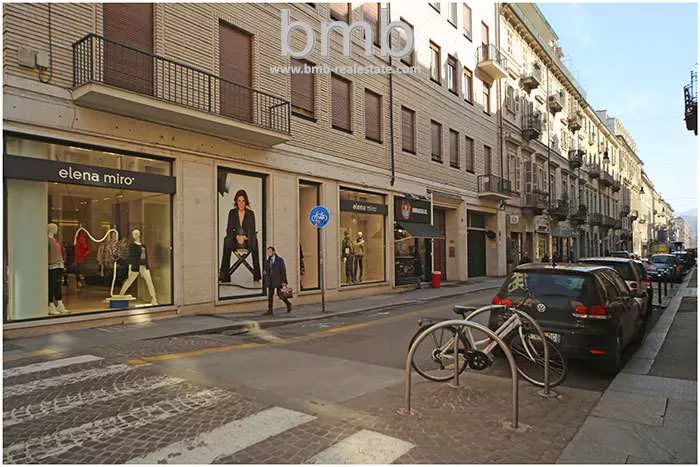 Immagine per Posto Auto in vendita a Torino via Camillo Benso Di Cavour 5