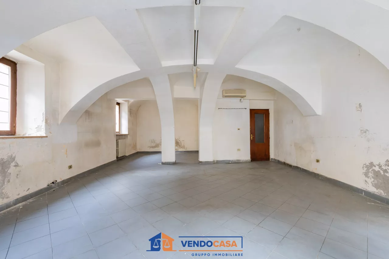 Immagine per Locale Commerciale in vendita a Sant'Albano Stura viale Vallauri 22