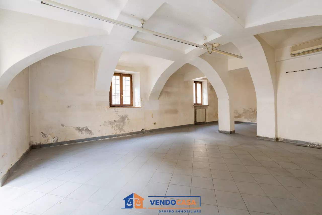 Immagine per Locale Commerciale in vendita a Sant'Albano Stura viale Vallauri 22