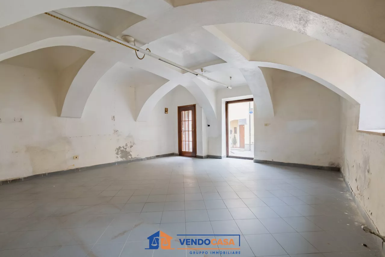 Immagine per Locale Commerciale in vendita a Sant'Albano Stura viale Vallauri 22