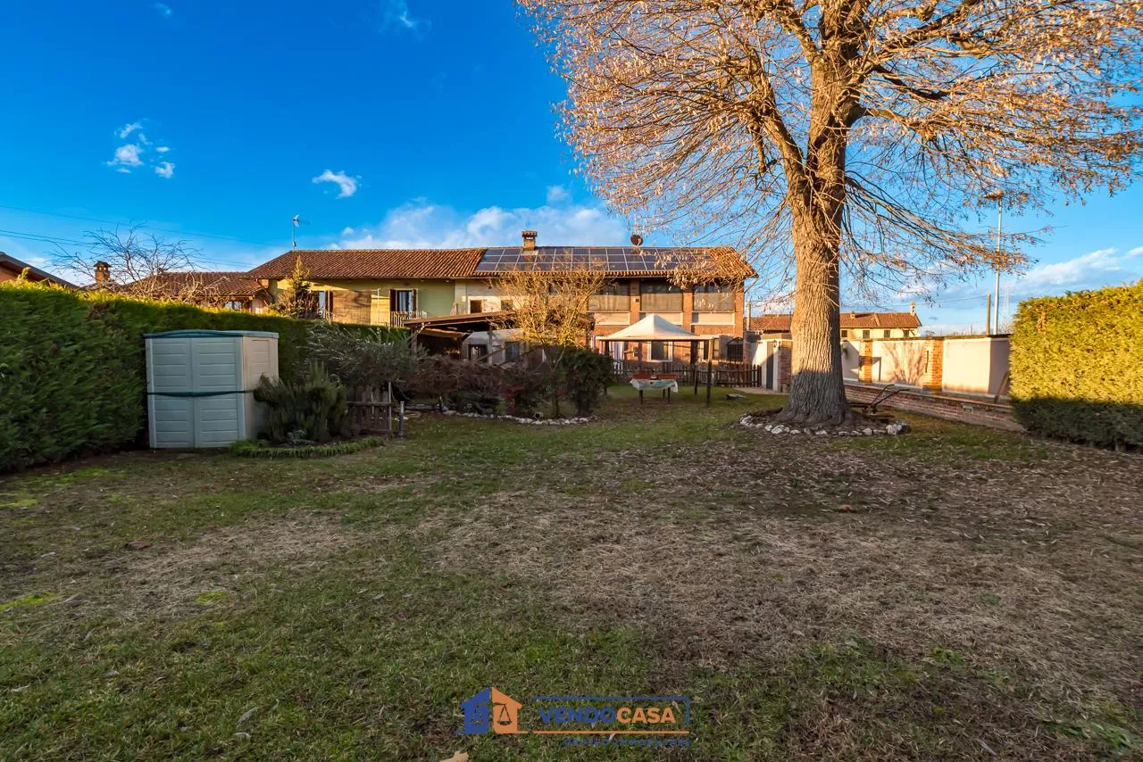 Immagine per Casa Indipendente in vendita a Carmagnola via Tosi 15