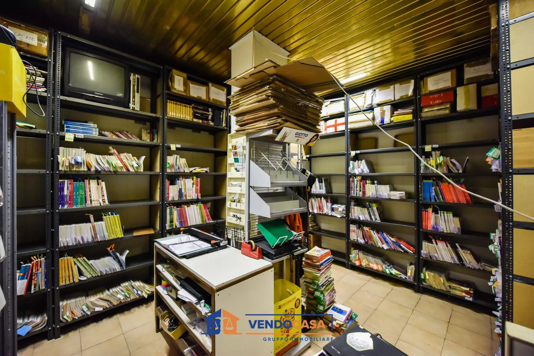 Immagine per Locale Commerciale in vendita a Torino via Tiziano Vecellio 37