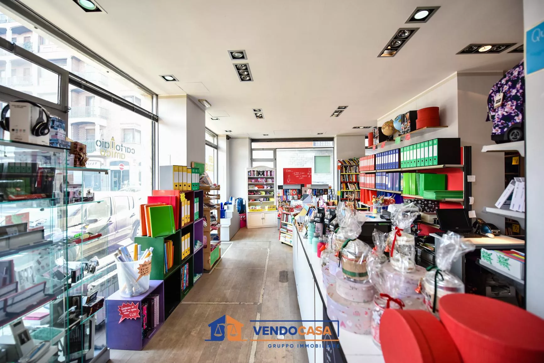 Immagine per Locale Commerciale in vendita a Torino via Tiziano Vecellio 37