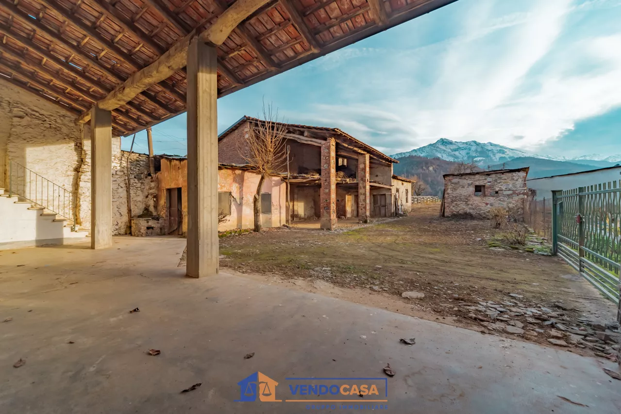 Immagine per Rustico in vendita a Boves via Milia 76