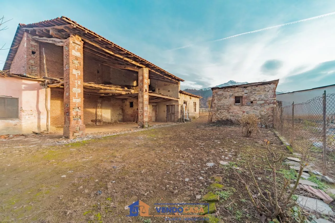 Immagine per Rustico in vendita a Boves via Milia 76