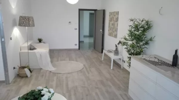 Appartamento via Colombo, Caselle Torinese