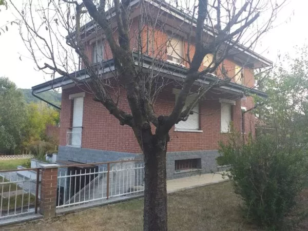 Villa via Pozzo, Odalengo Grande