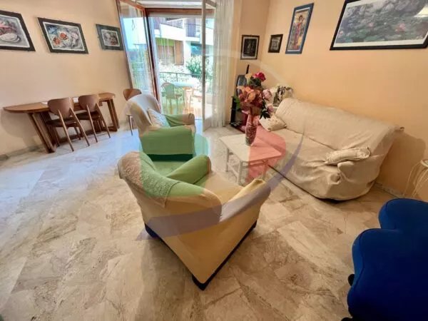 Appartamento via Regina Margherita, Ospedaletti