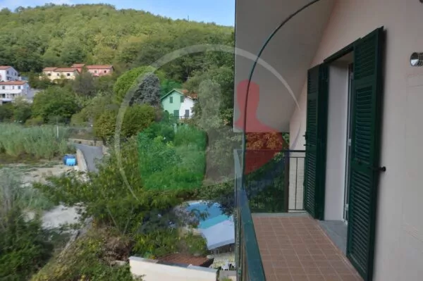 Appartamento via Regione Pezzuolo, Testico