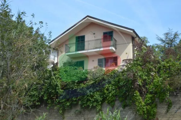 Appartamento via Regione Pozzuolo, Testico