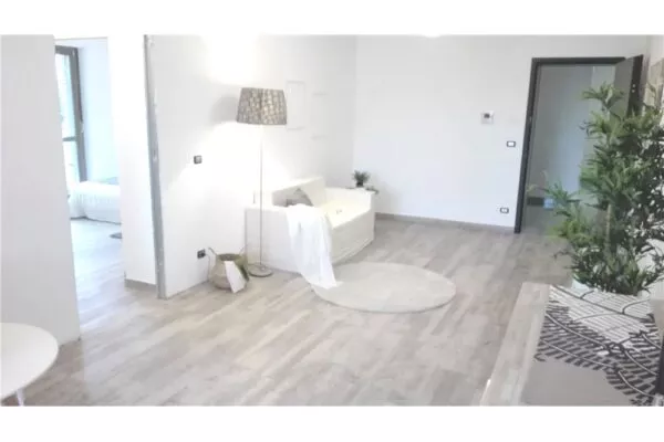 Appartamento via Colombo, Caselle Torinese