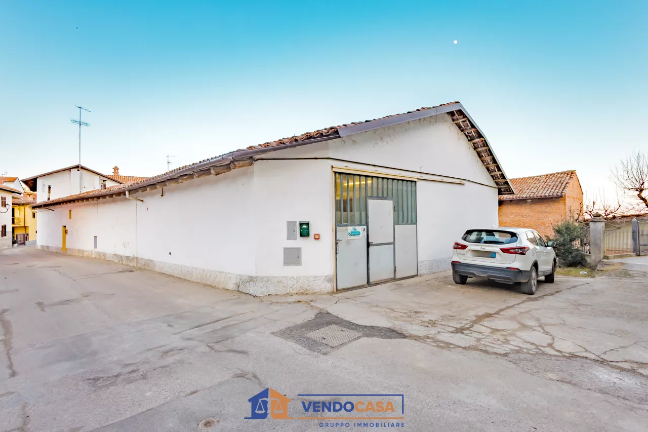 Immagine per Casa Indipendente in vendita a Santa Vittoria d'Alba via Caisotti 5