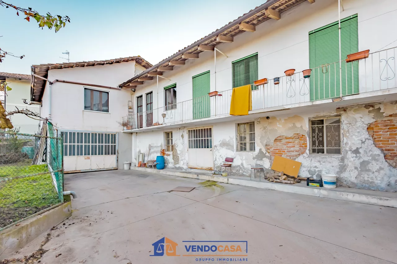 Immagine per Casa Indipendente in vendita a Santa Vittoria d'Alba via Caisotti 5