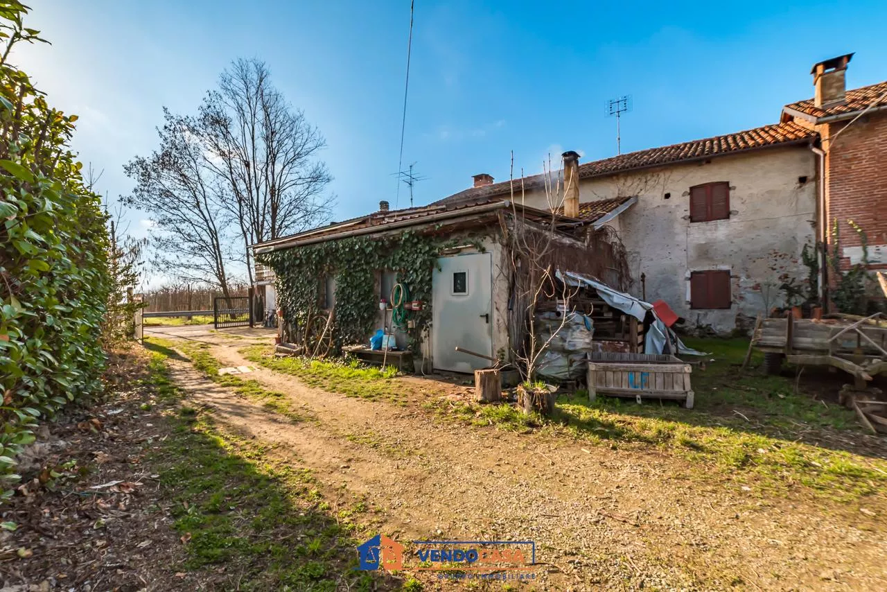 Immagine per Casa Indipendente in vendita a Revello via San Firmino 20