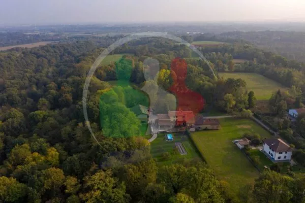 Villa Bifamiliare lungo, La Cassa