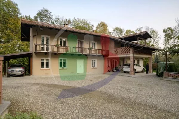 Villa Bifamiliare lungo, La Cassa