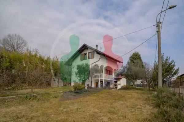 Villa via Almese, Givoletto