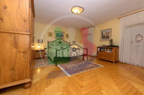 Villa lungo, La Cassa