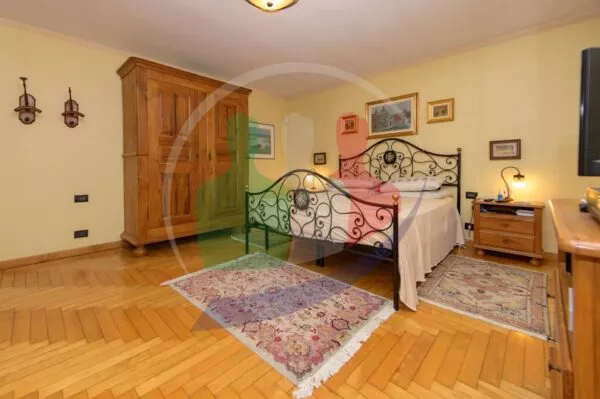 Villa lungo, La Cassa