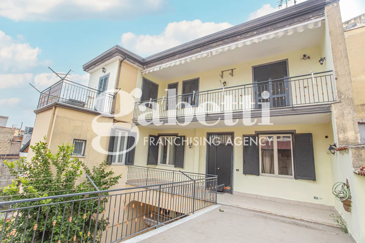 Immagine per Duplex in vendita a Frattamaggiore via Vico Iii Roma