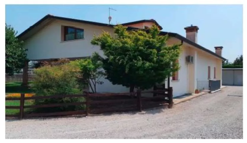 Immagine per Villa in vendita a Tezze sul Brenta via Febbraio 11