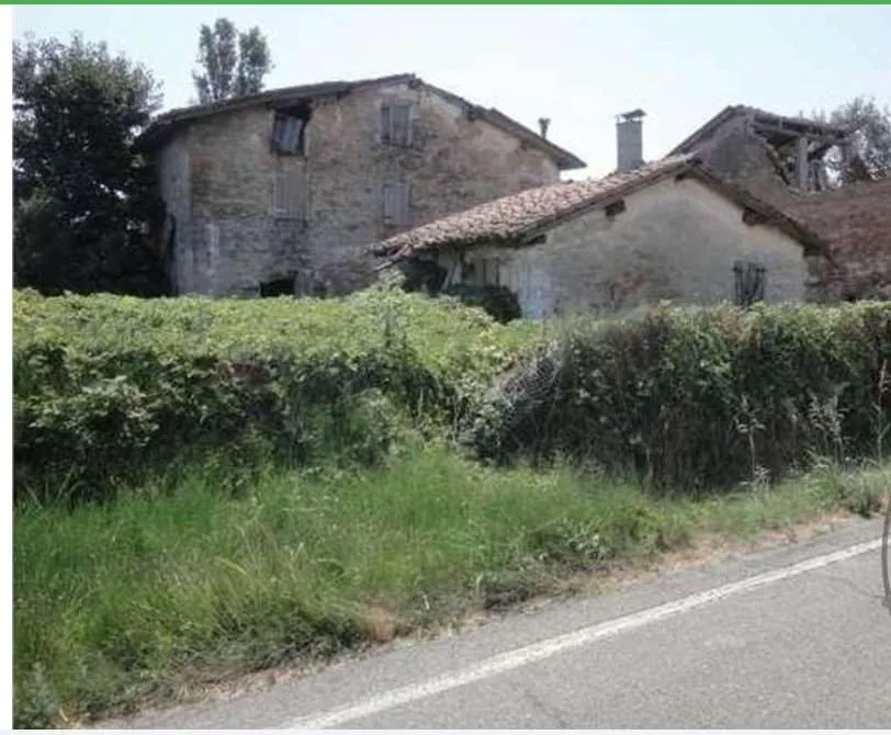 Immagine per Stabile - Palazzo in vendita a Carpi via Canalvecchio Secchia 1