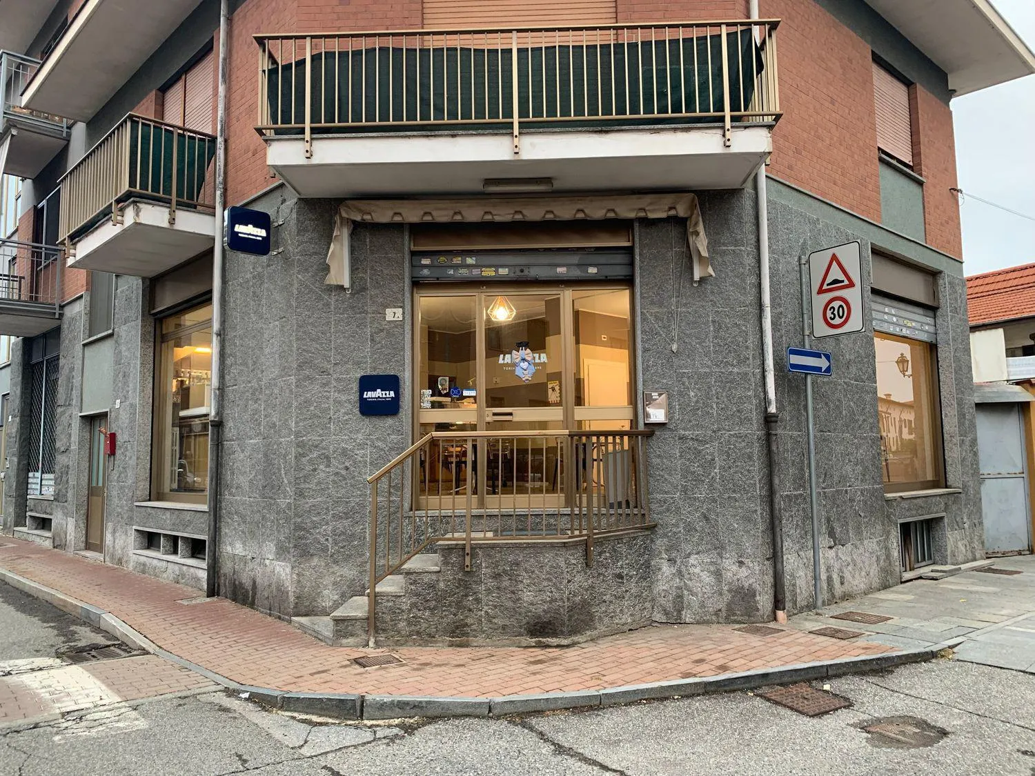 Immagine per Bar in Vendita a Borgaro Torinese via Torino