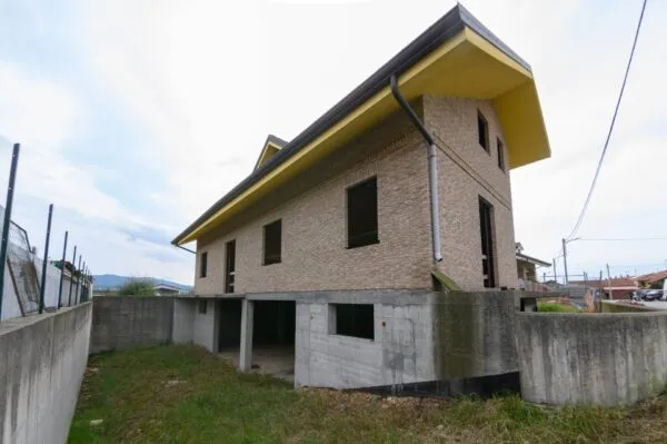 Villa Bifamiliare via Giacomo Leopardi, Chivasso