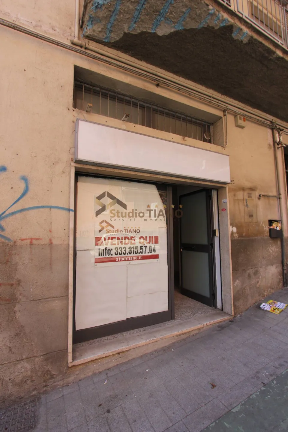 Immagine per Locale Commerciale in vendita a Cosenza S.DA STATALE 19 DELLE CALABRIE