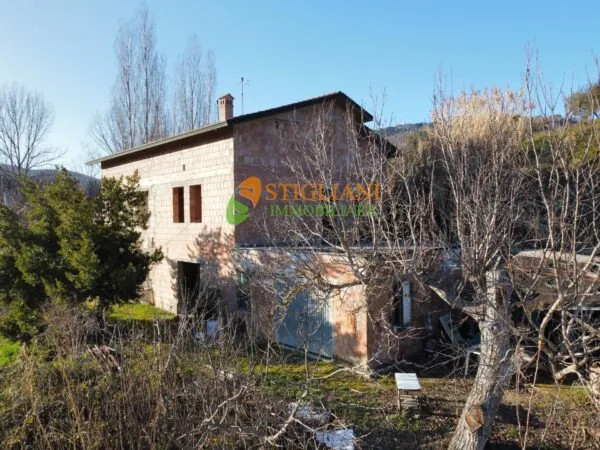 Villa via Contrada Chiusa Zeoli, Tufara