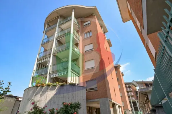 Appartamento lungo Dora Liguria, Lucento, Torino