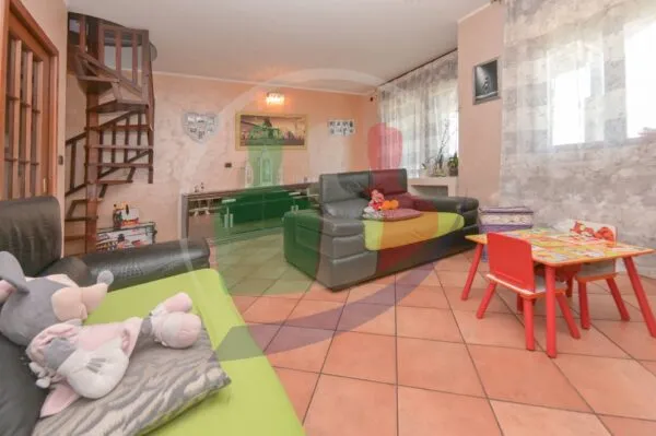 Appartamento lungo Dora Liguria, Lucento, Torino