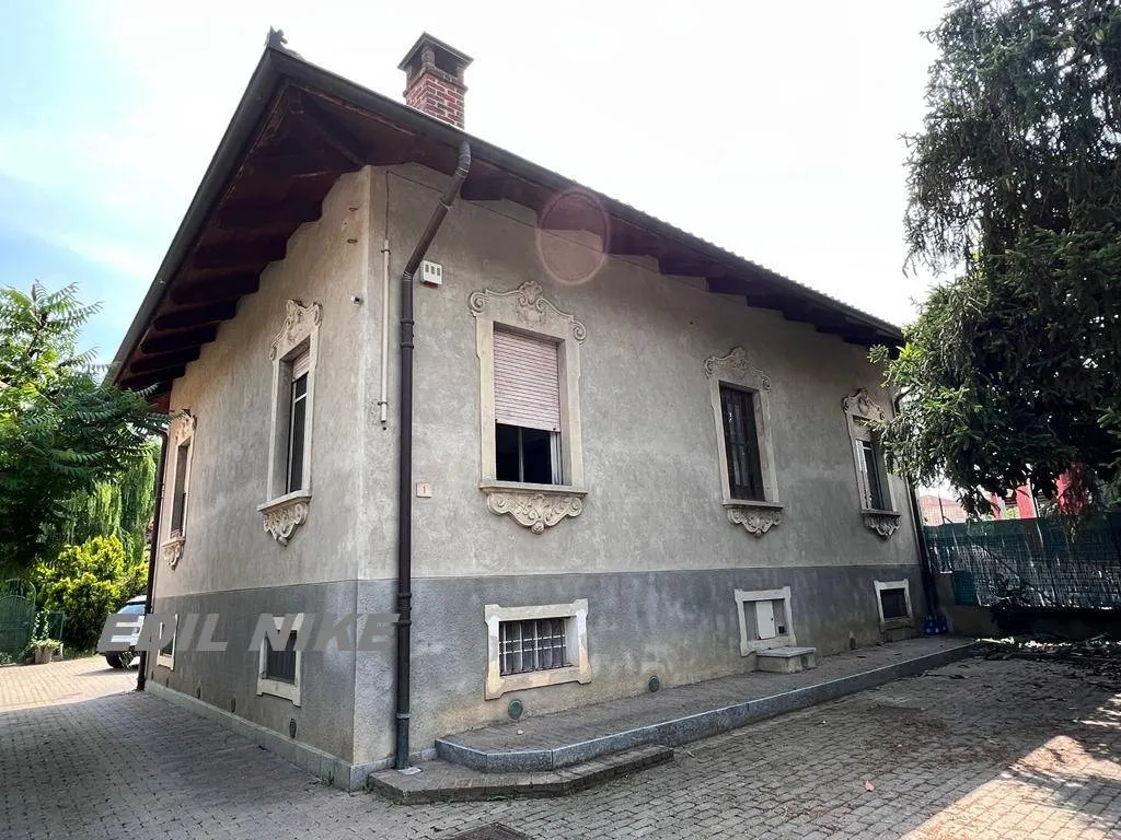 Immagine per Villa Unifamiliare in Vendita a Chieri Via Generale Perotti 1