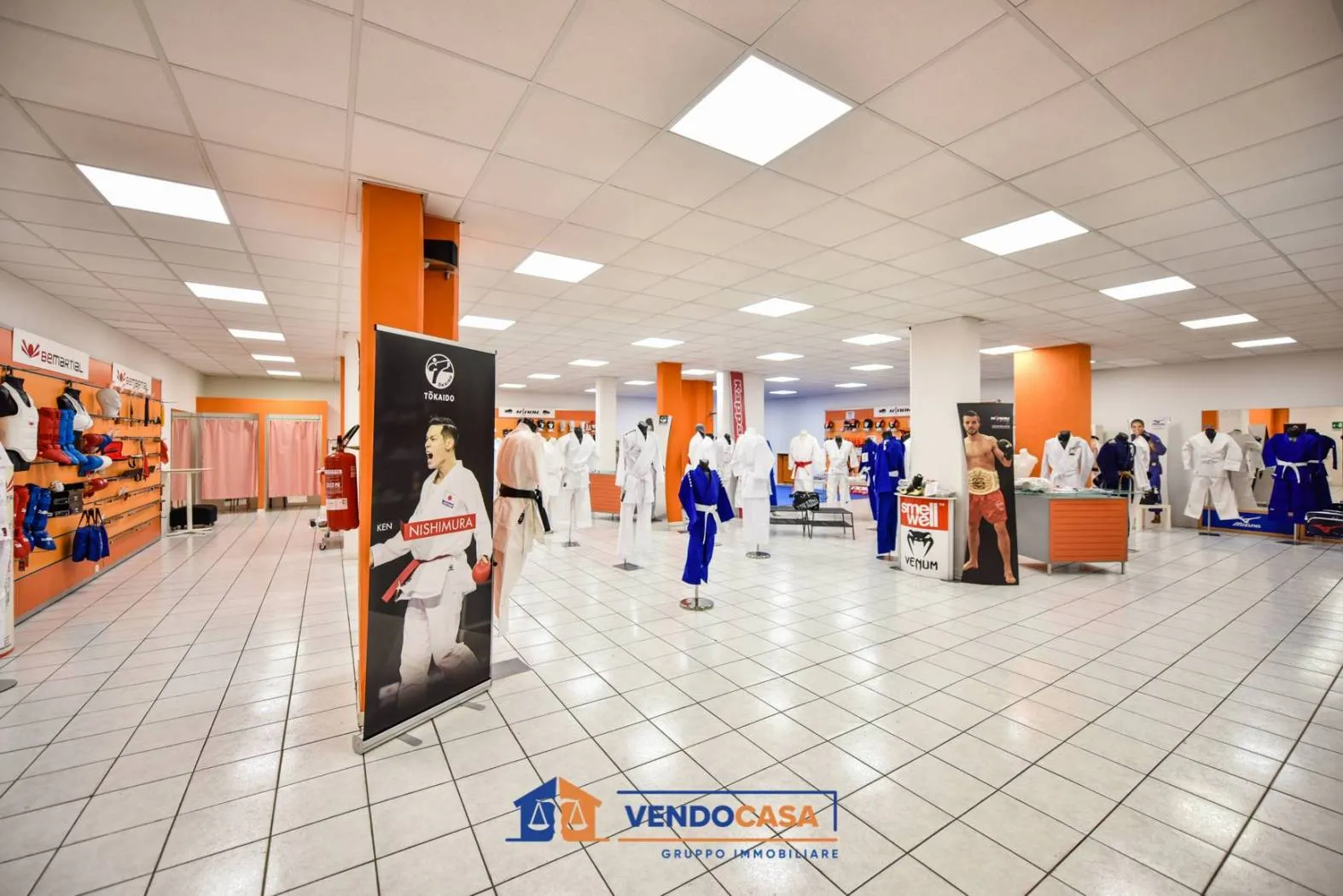 Immagine per Locale Commerciale in Vendita a Torino Corso Francia 276