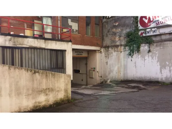 Box / Posto Auto via Carolina Invernizio, Torino